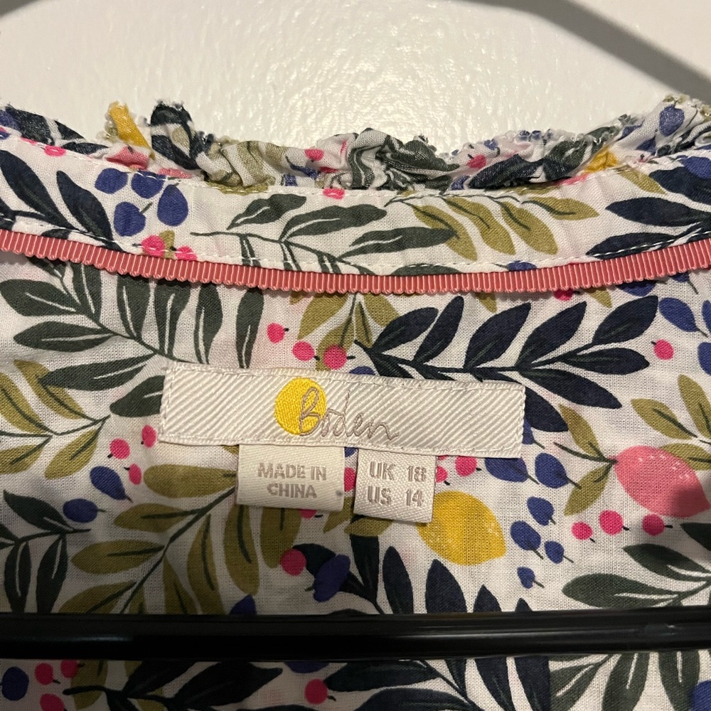 Boden Ruffled Floral Sleeveless Blouse - Picture 3 of 3